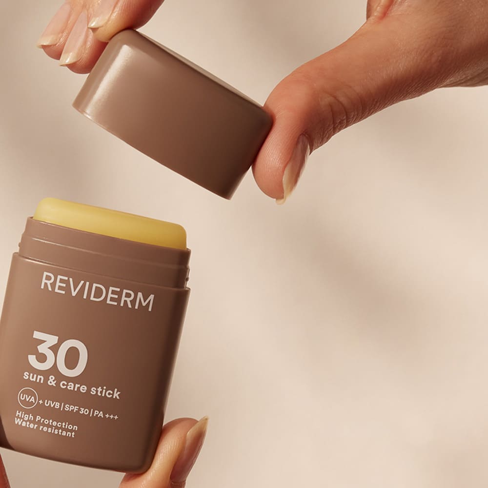 Застосування Sun & Care Stick SPF 30 REVIDERM.ua